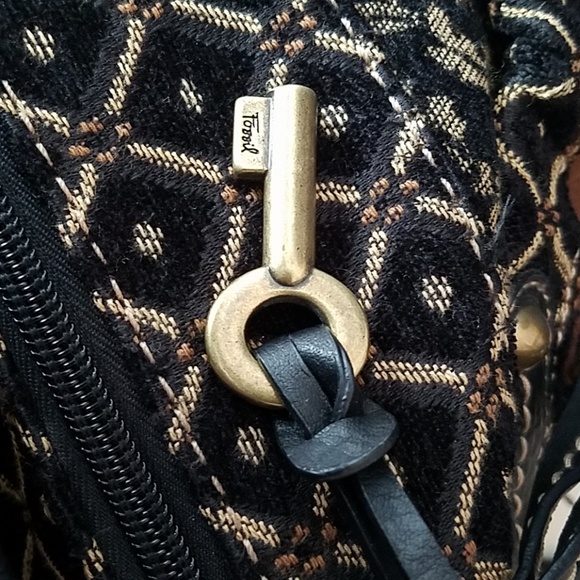 Fossil Leather and Cloth Purse - Picture 3 of 8